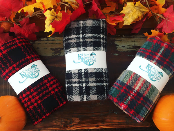 Black and White Blanket Scarf